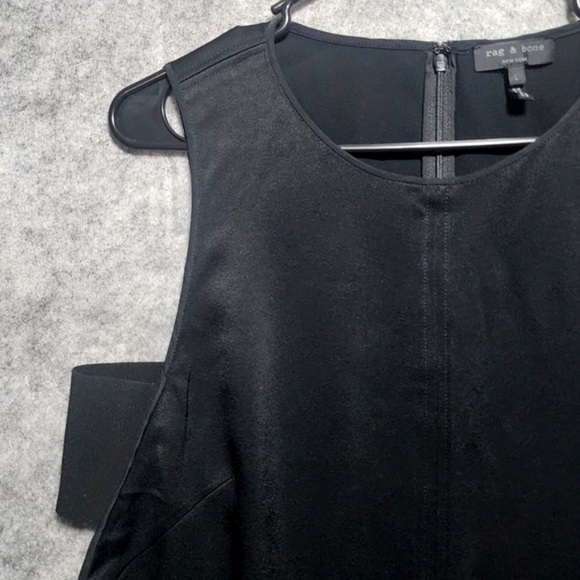 Rag & Bone Black Silky Sleeveless Blouse Side Cut Out Top Size Large - Picture 3 of 13